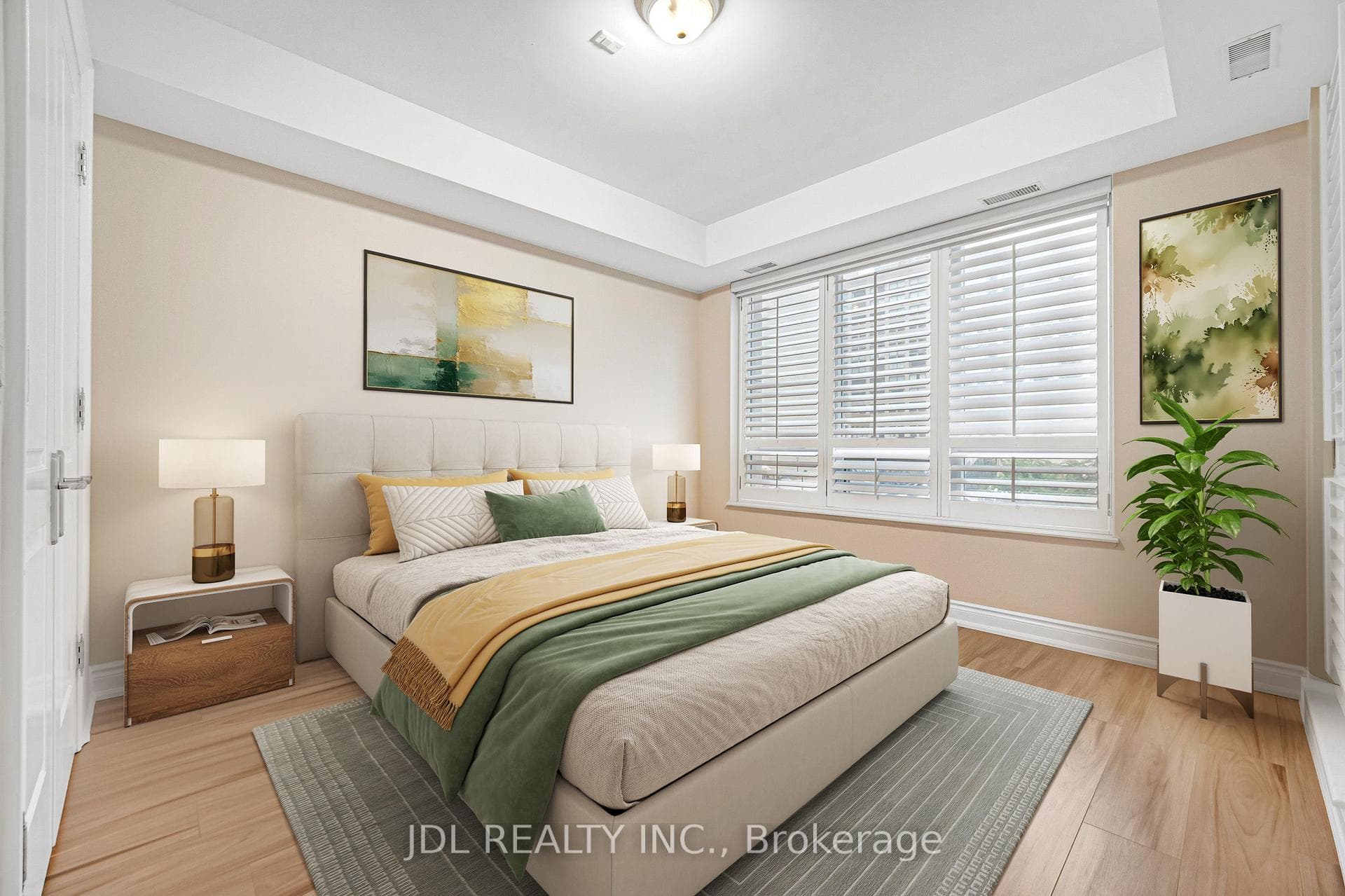 TH07- 761 Bay Street — property photo