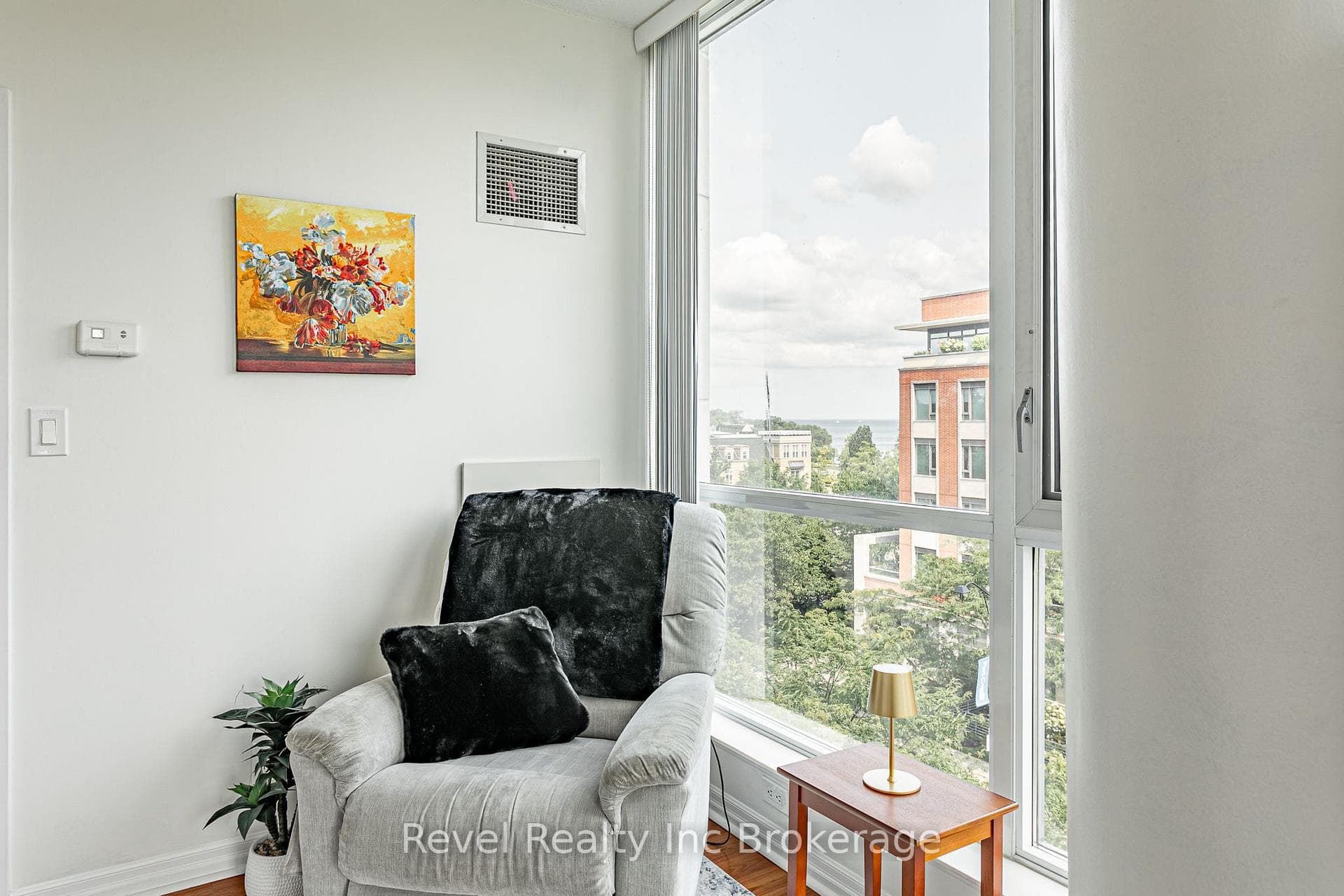 515- 80 Port Street — property photo