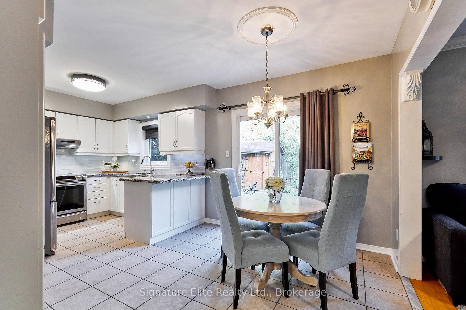 954 Mantle Crescent — property photo