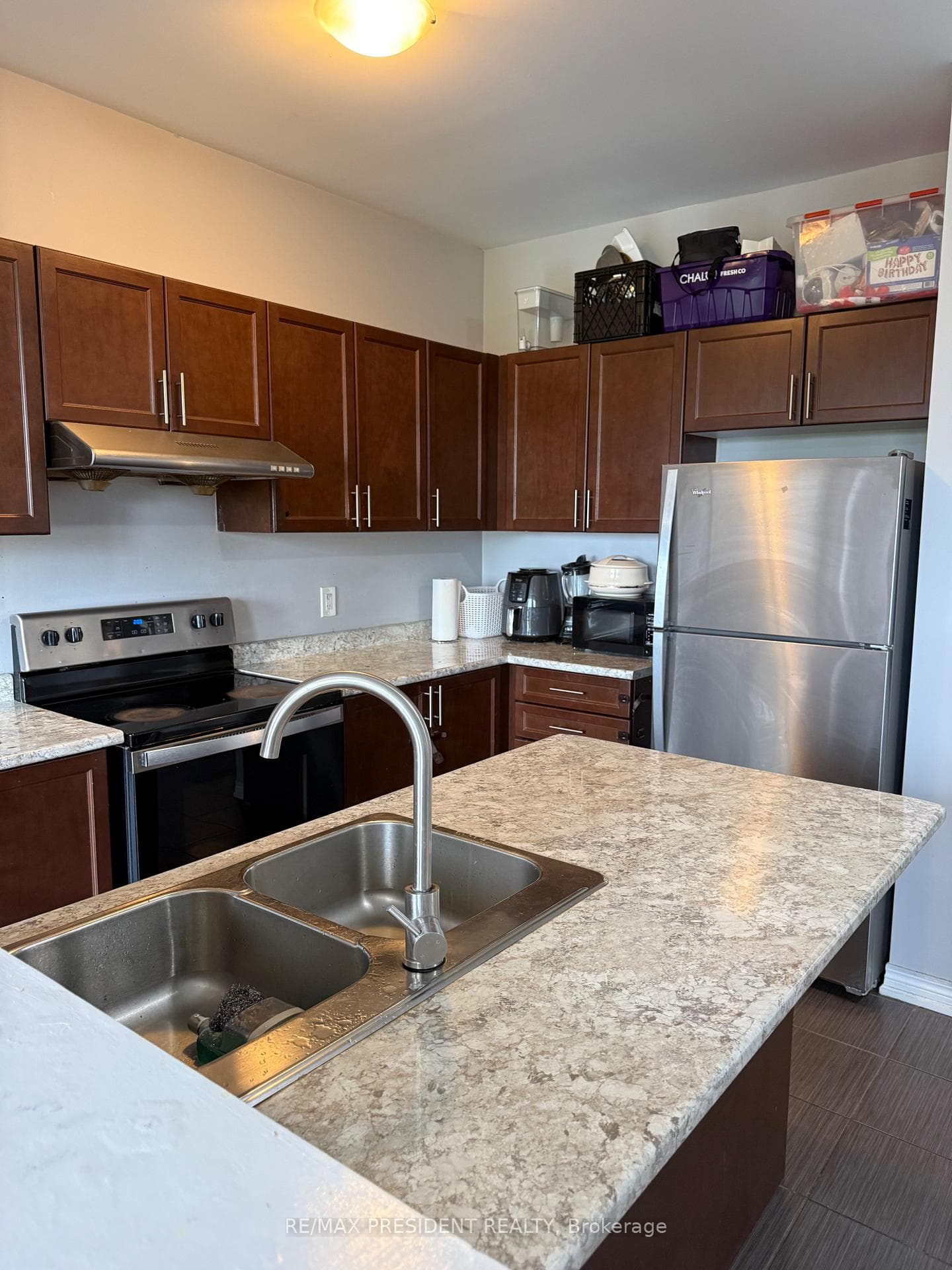 98 Davenfield Circle — property photo