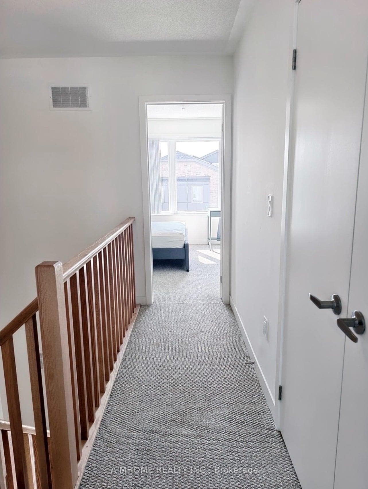 403- 1525 Kingston Road — property photo