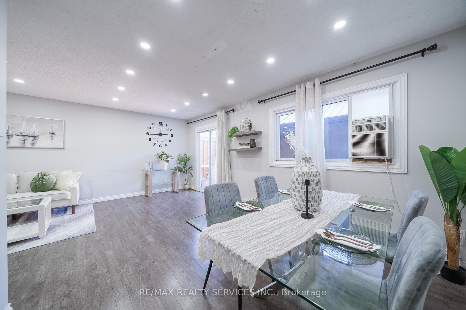 43- 5009 Pinedale Avenue — property photo