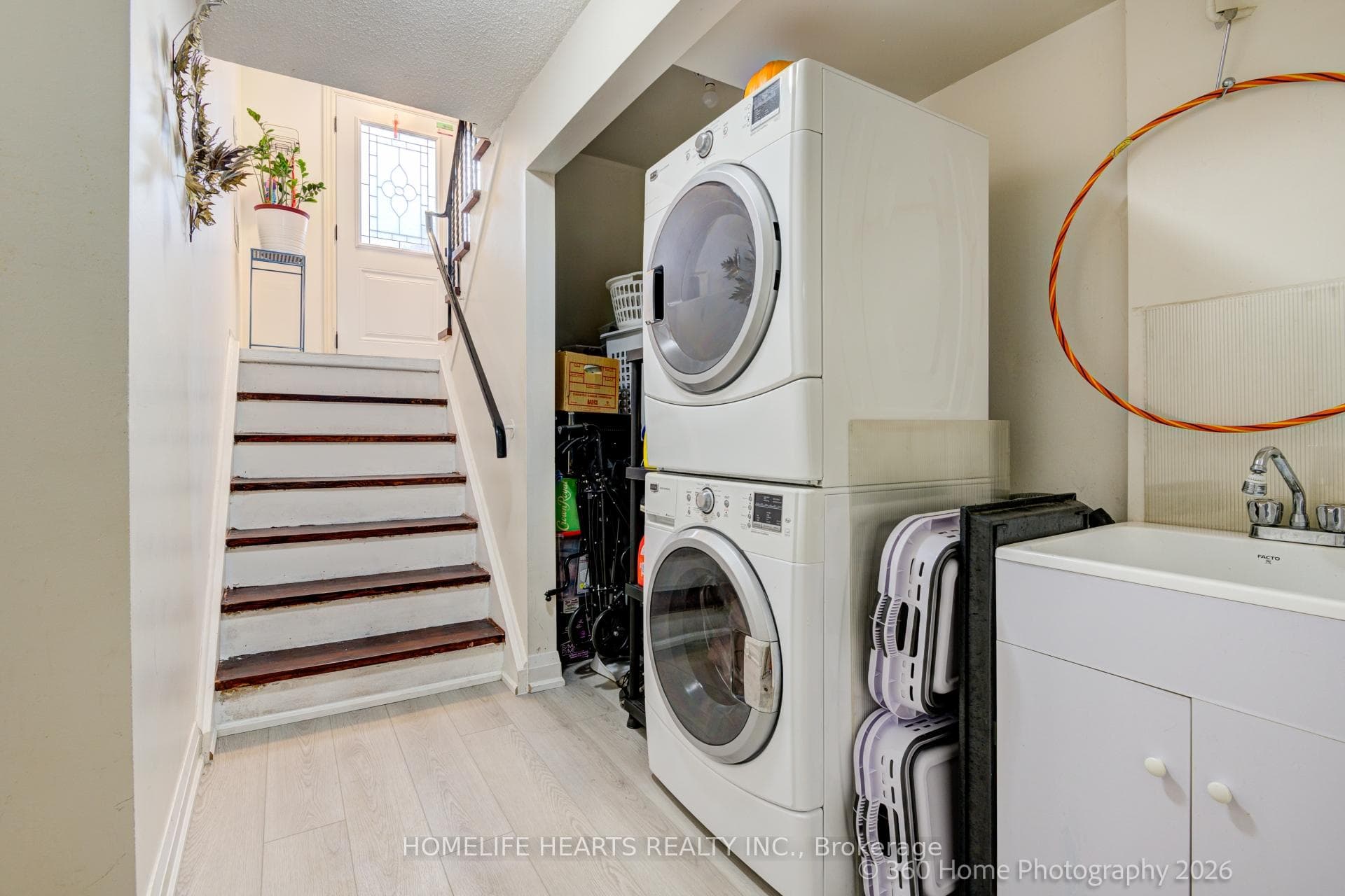 32- 625 Rathburn Road — property photo