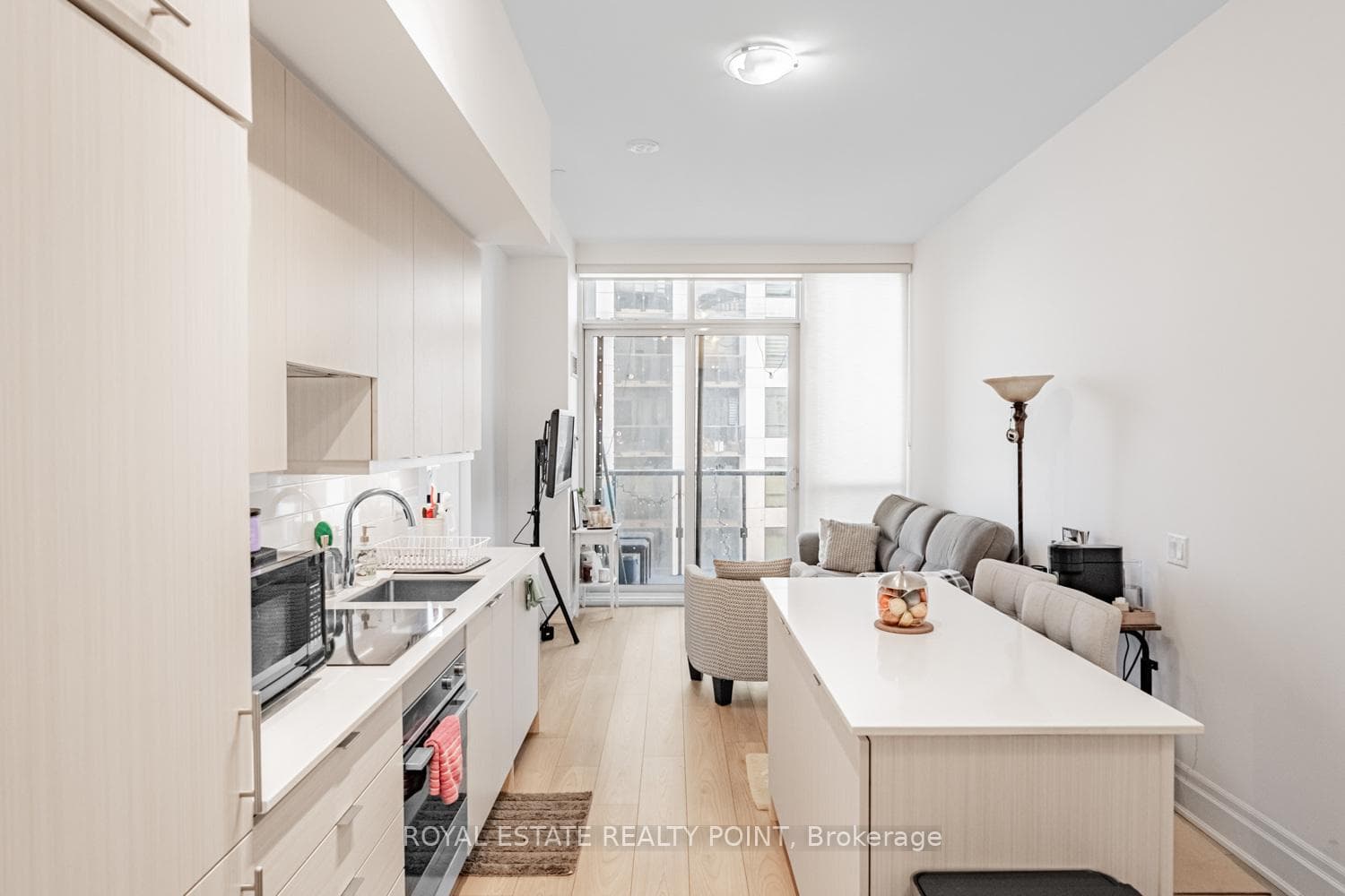 3702- 36 Elm Drive — property photo