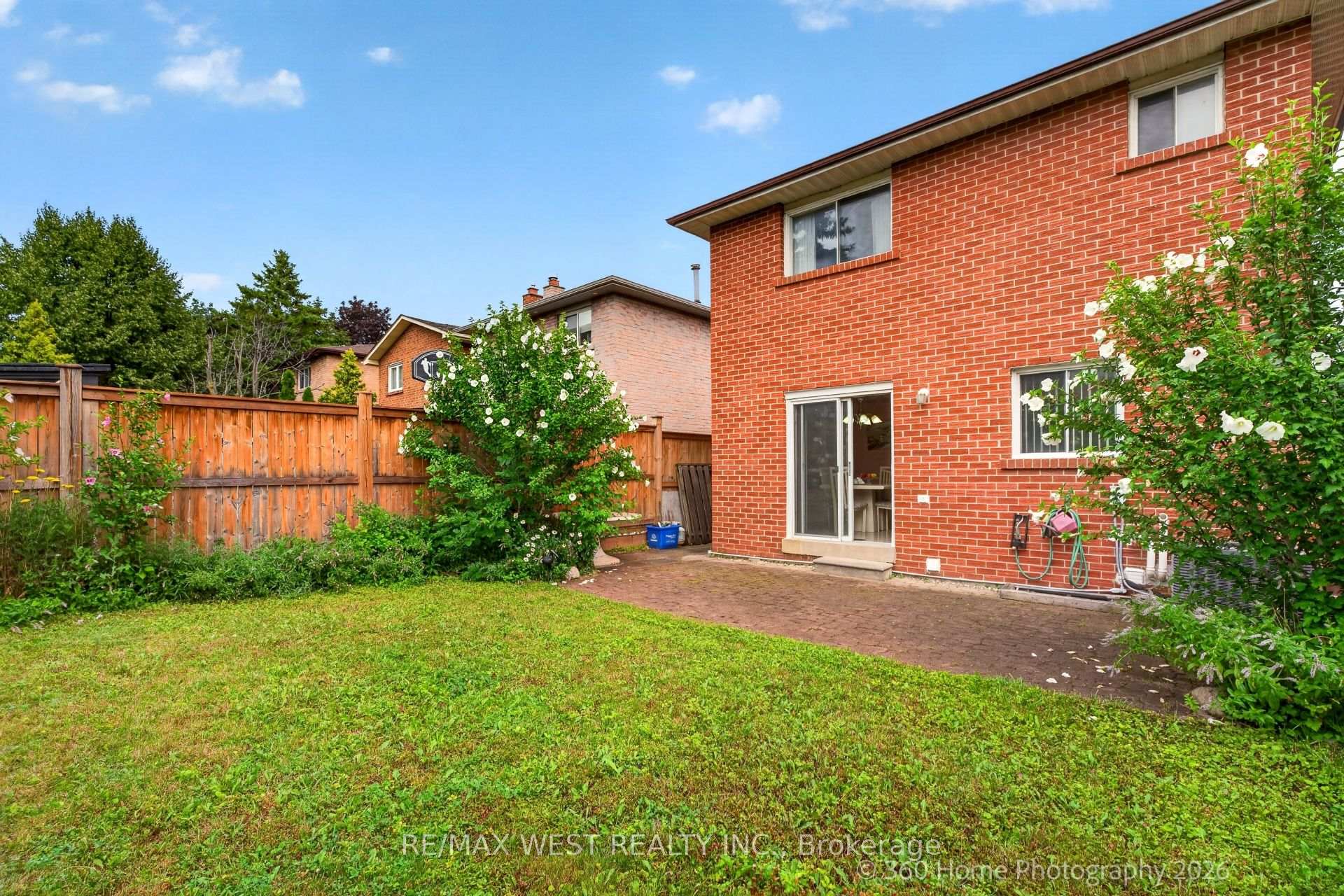 4157 Ottewell Crescent — property photo