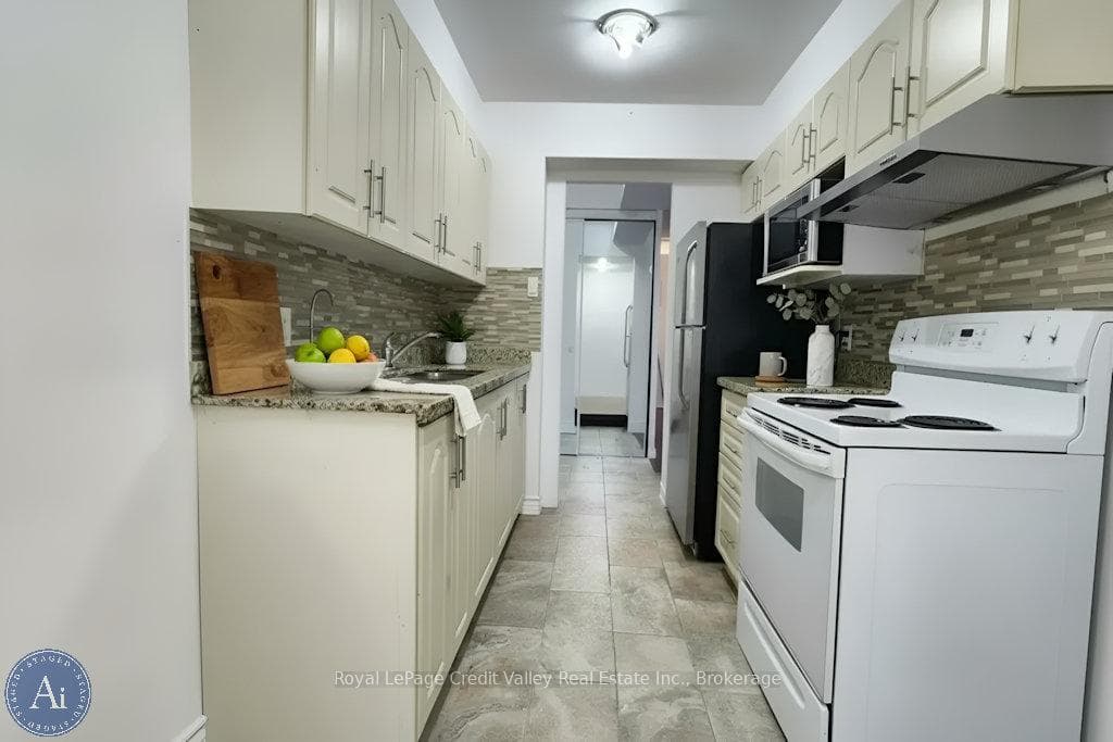 209- 2835 Islington Avenue — property photo