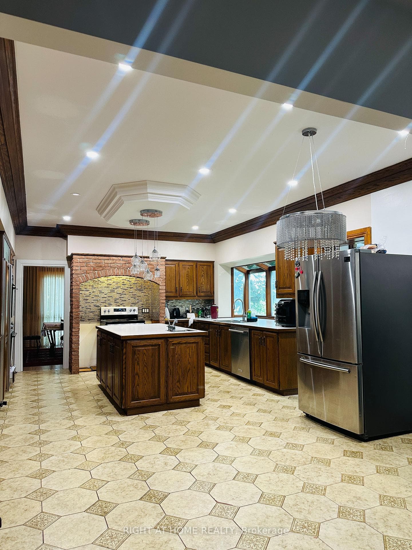 12 Keily Crescent — property photo