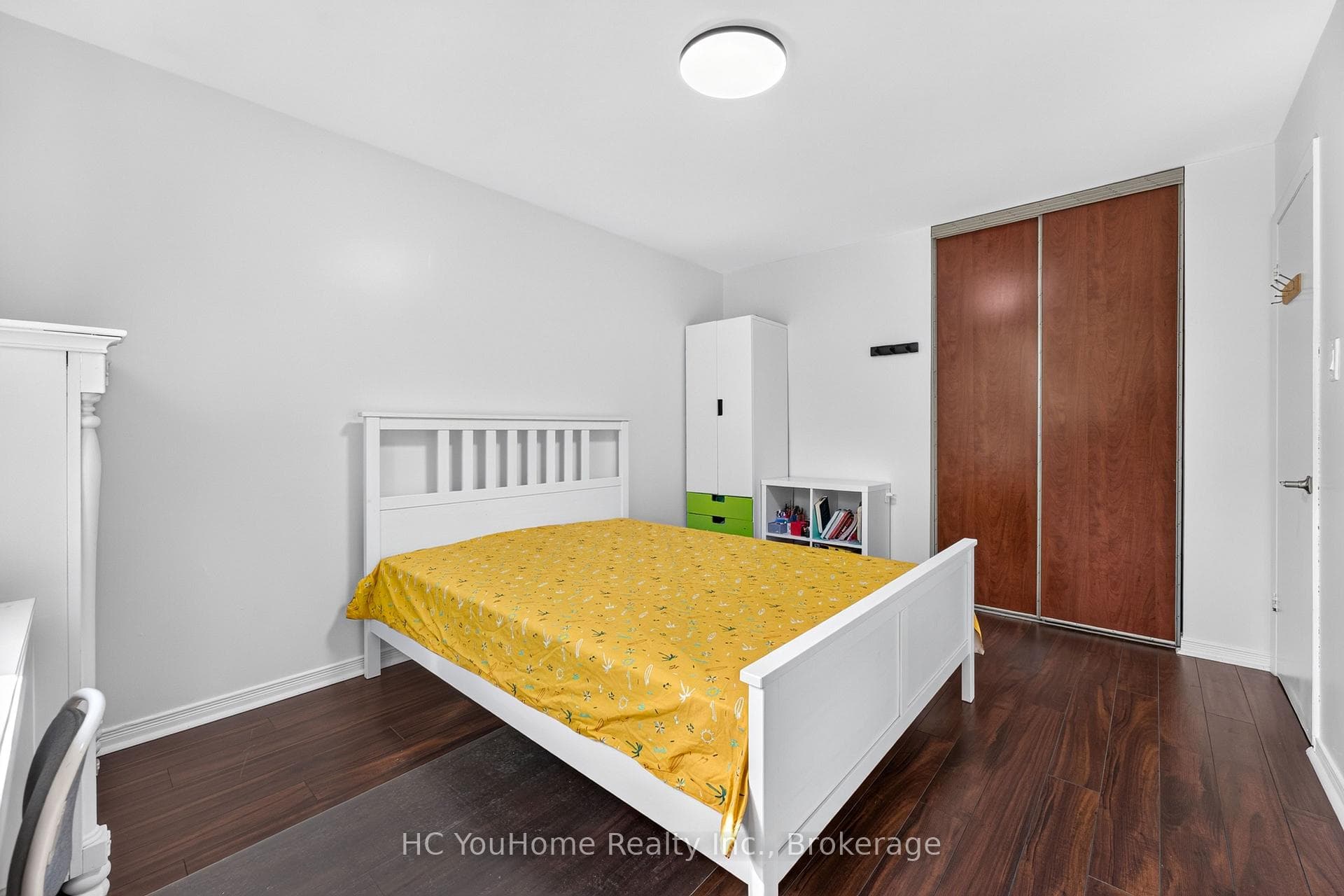 32- 81 Brookmill Boulevard — property photo