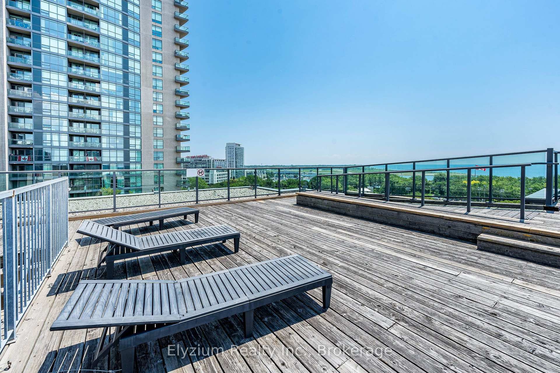 220- 231 Fort York Boulevard — property photo