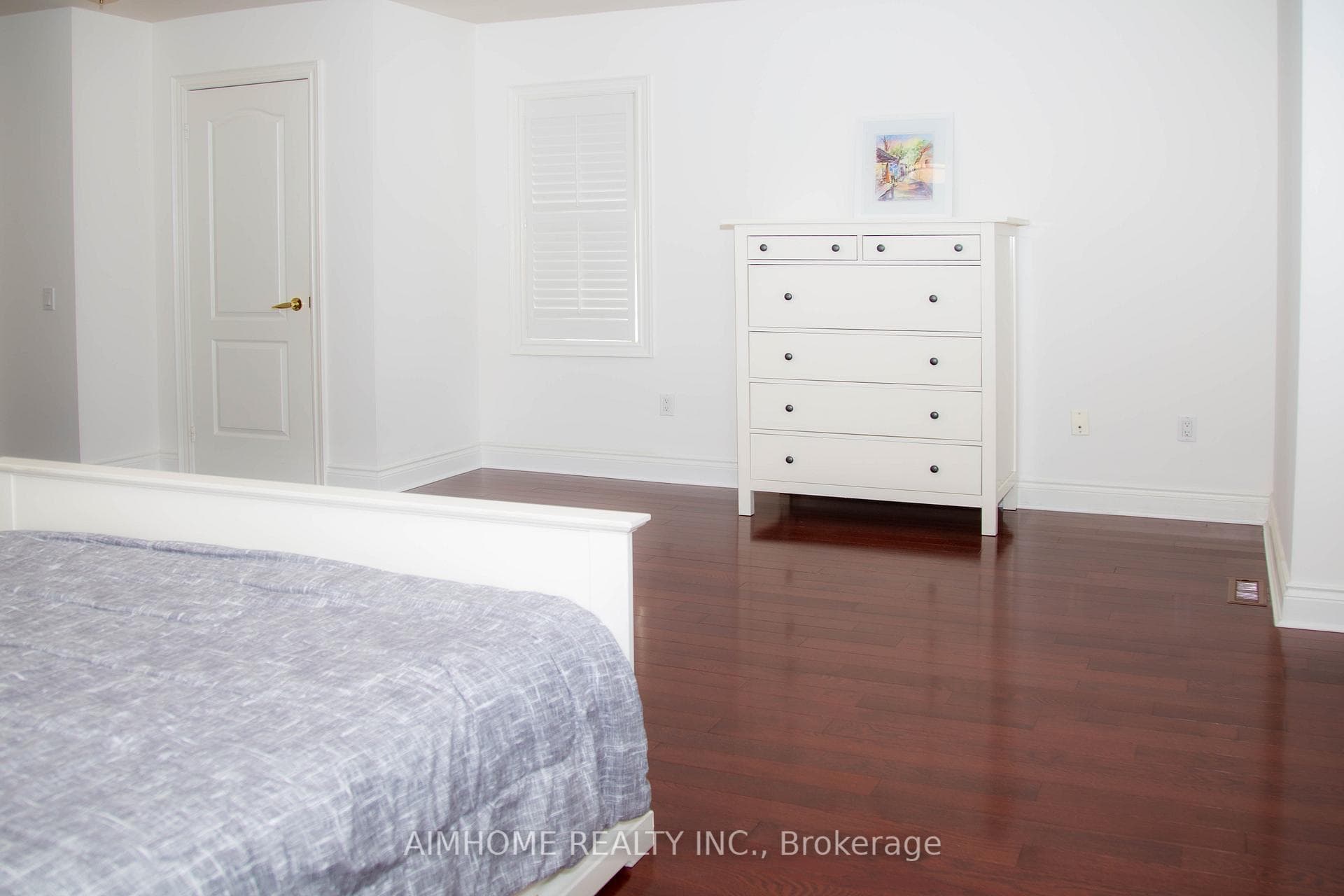 61 Westbury Court — property photo