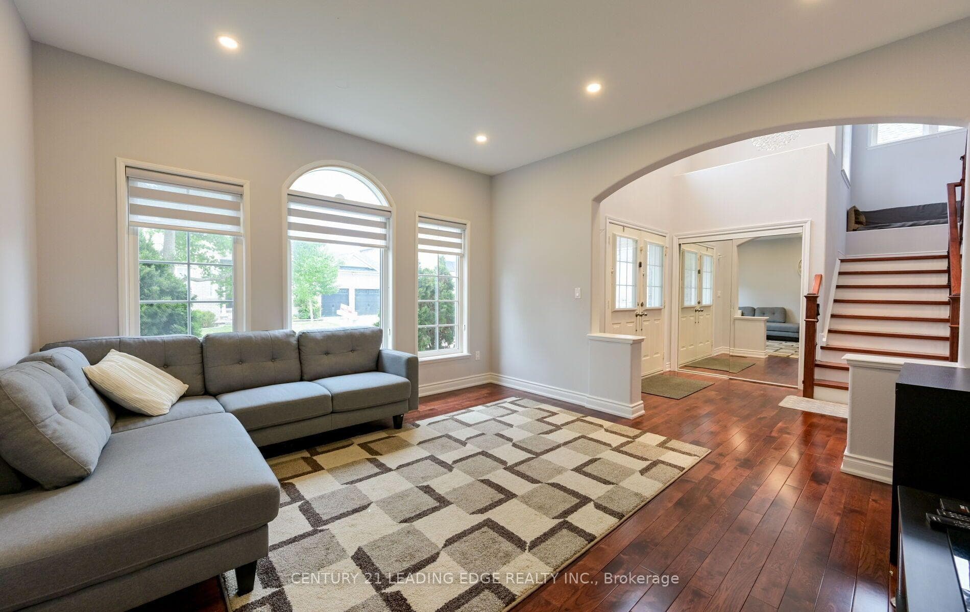 37 Drawbridge Drive — property photo