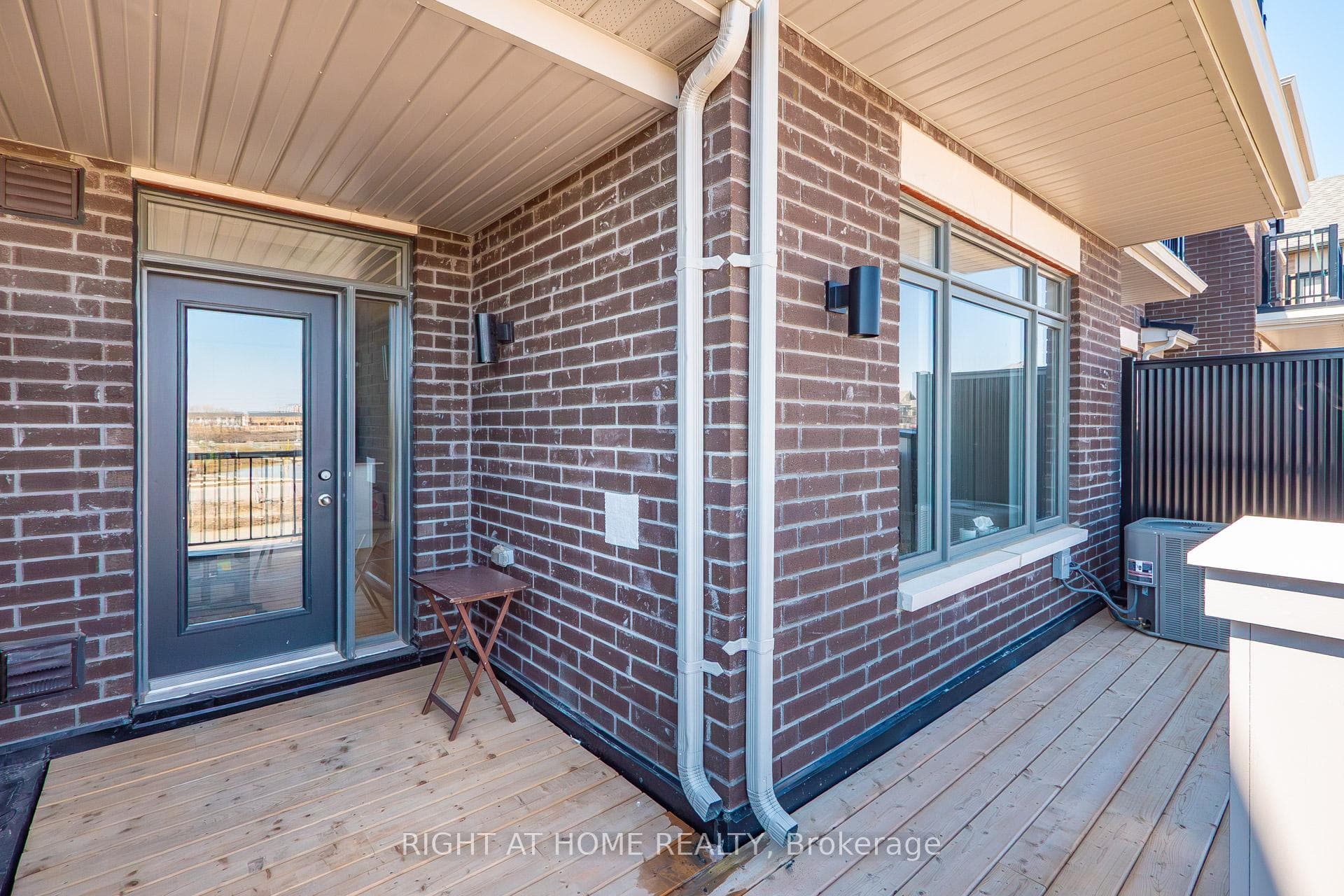 24 Monreau Drive — property photo