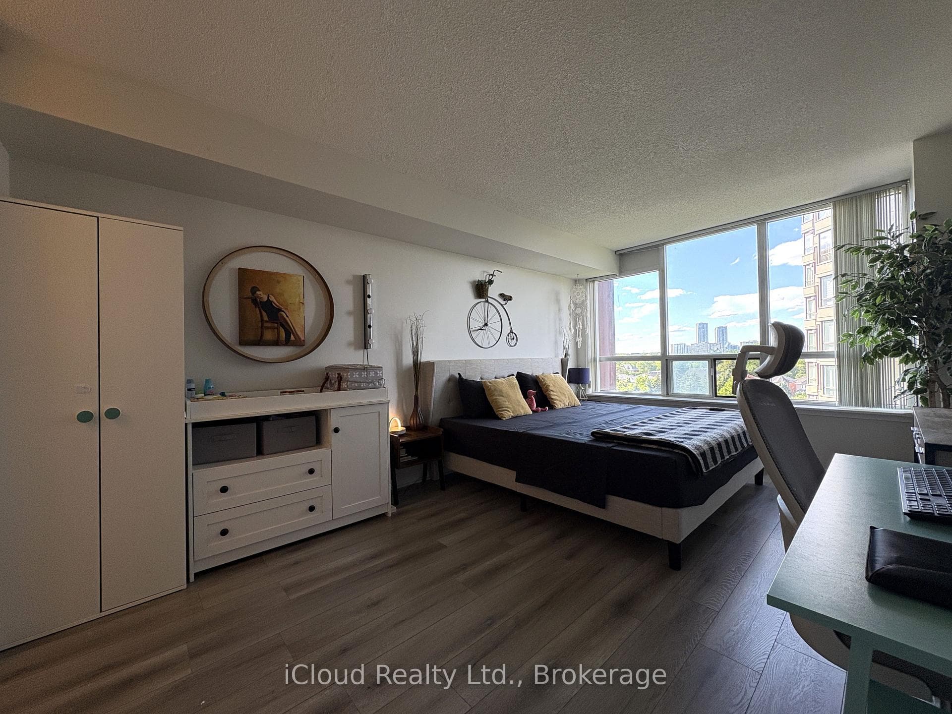 710- 91 Townsgate Drive — property photo