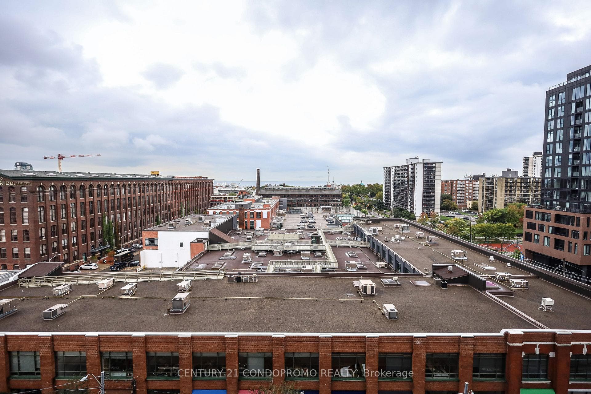 1502- 285 Dufferin Street — property photo