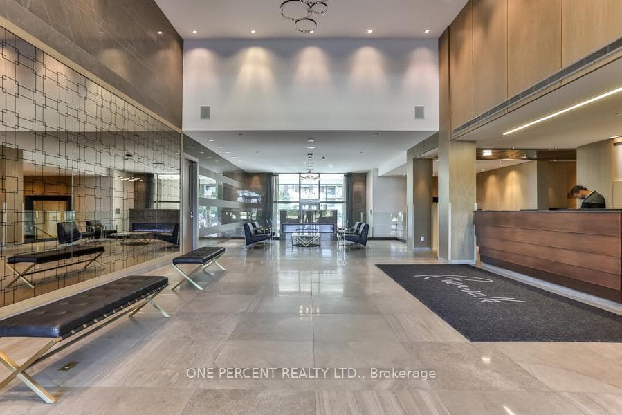 705- 18 Uptown Drive — property photo