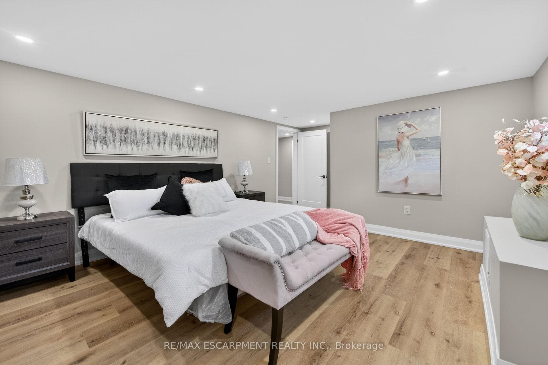 83 Riverdale Drive — property photo