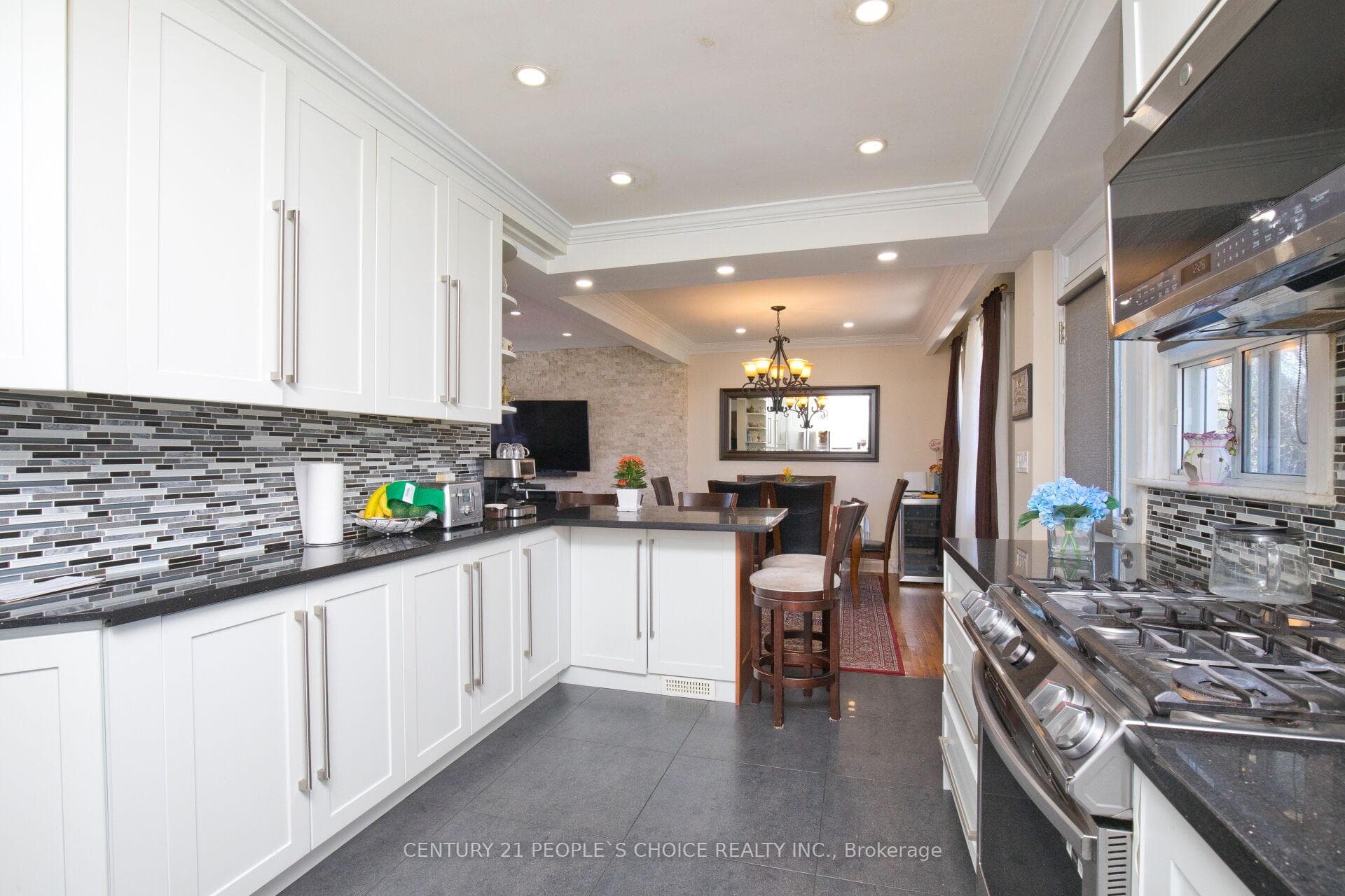 50 Jeffcoat Drive — property photo