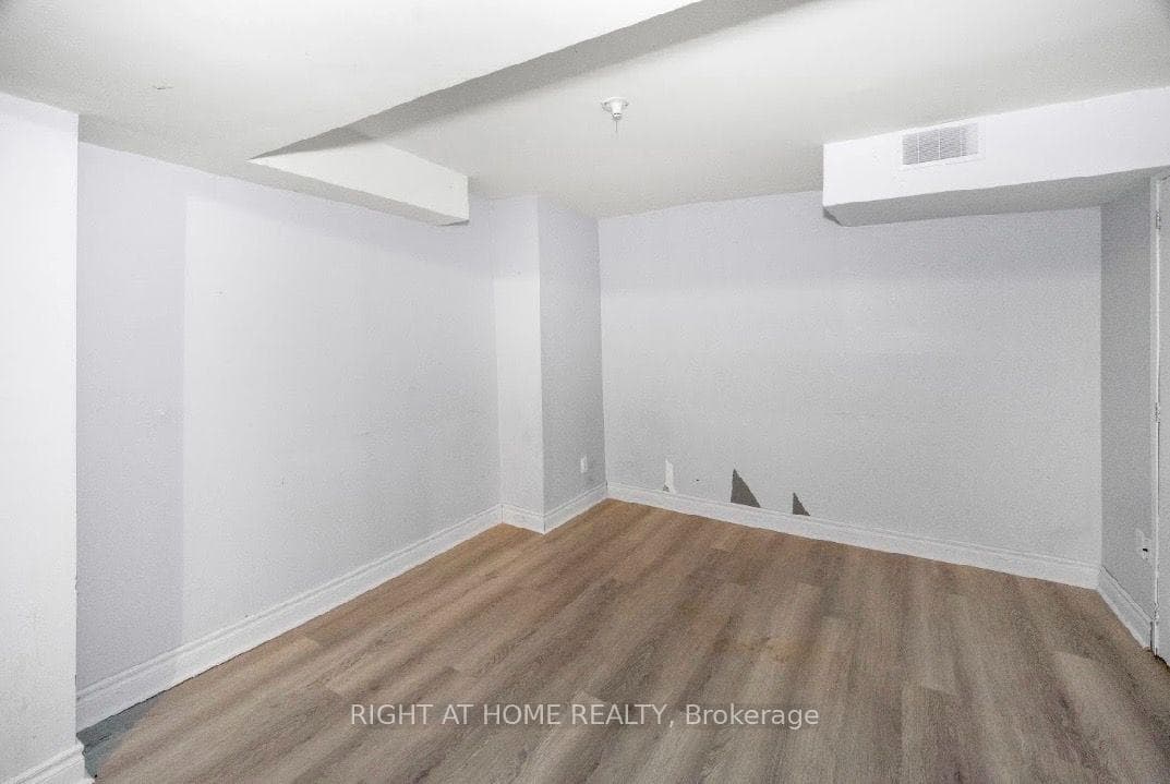 95 Dobson Drive — property photo