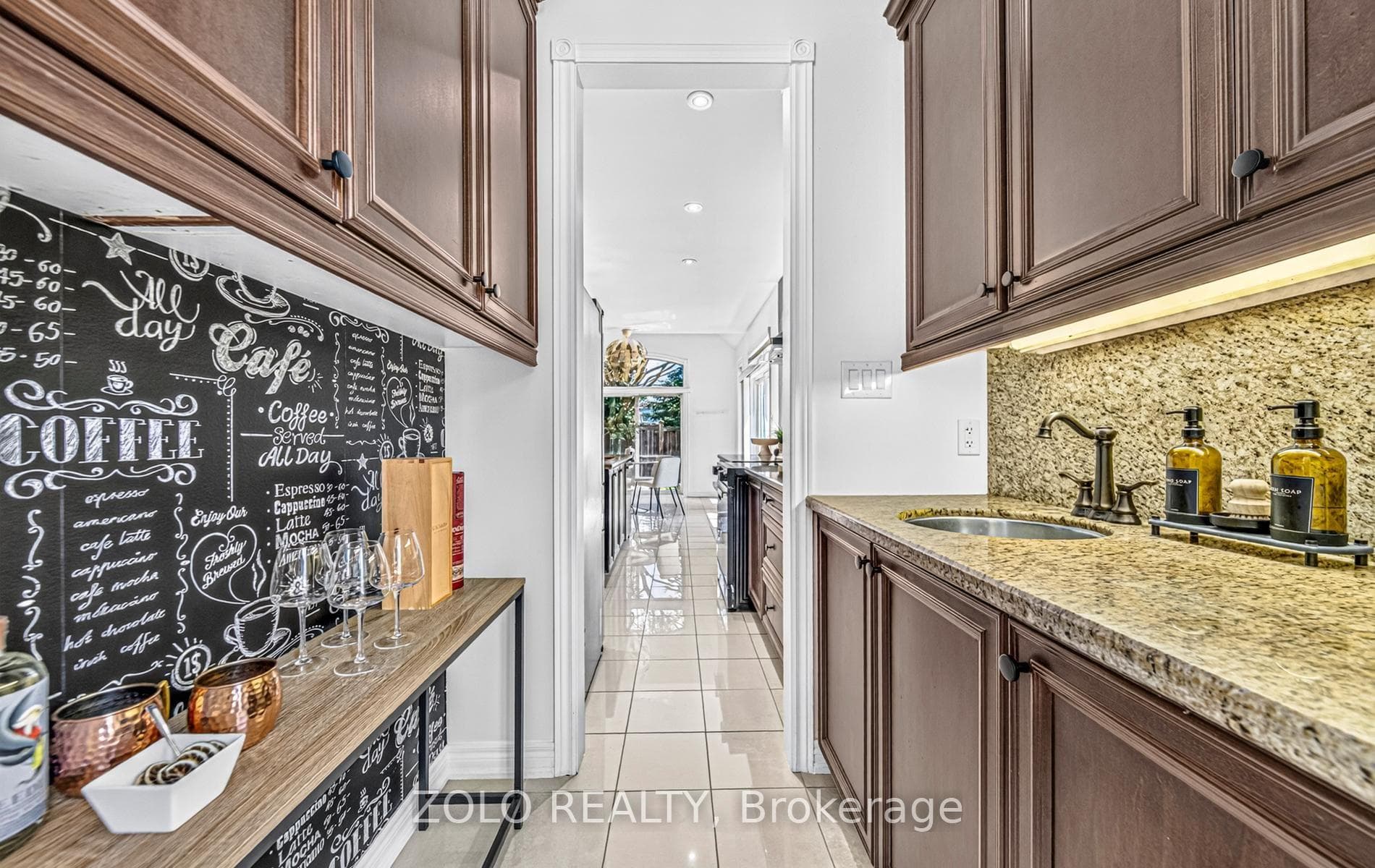 849 Hanmore Street — property photo
