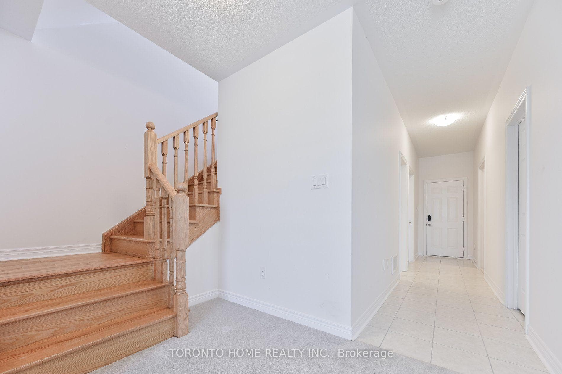 113 Mumbai Drive — property photo