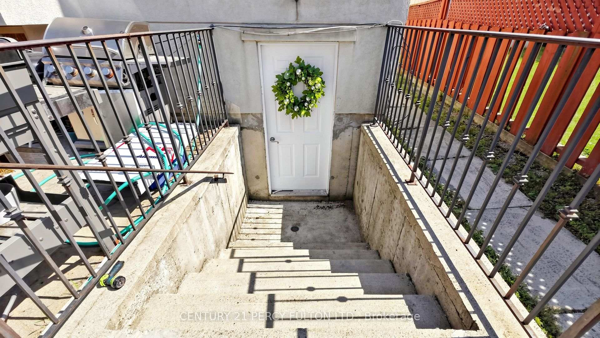 372B Hounslow Avenue — property photo