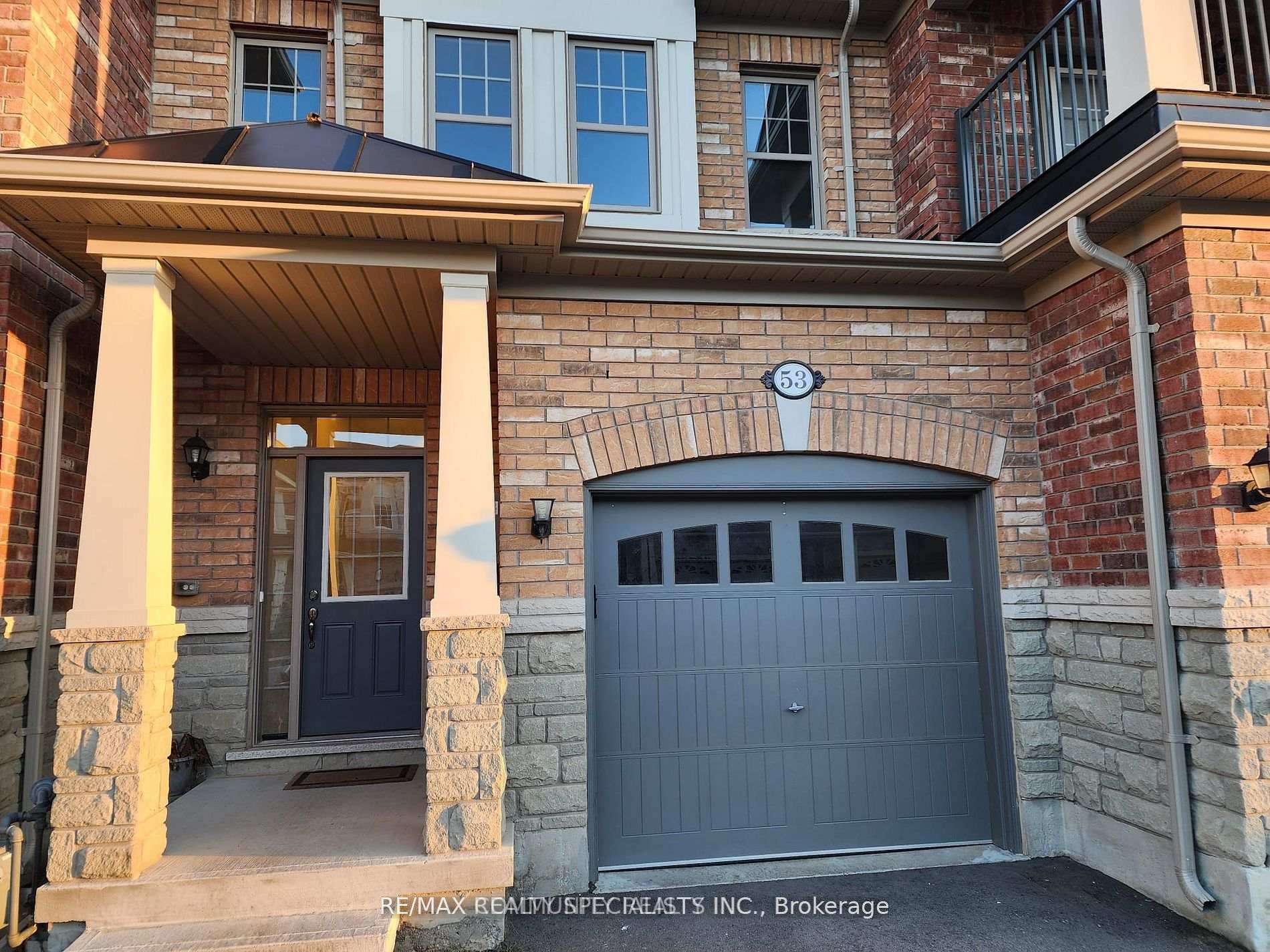 53 Hogan Manor Drive — property photo