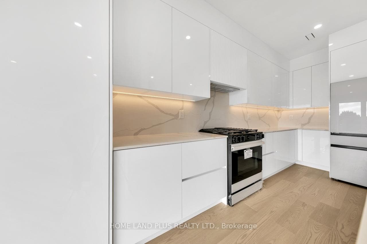 78 Bowie Avenue — property photo