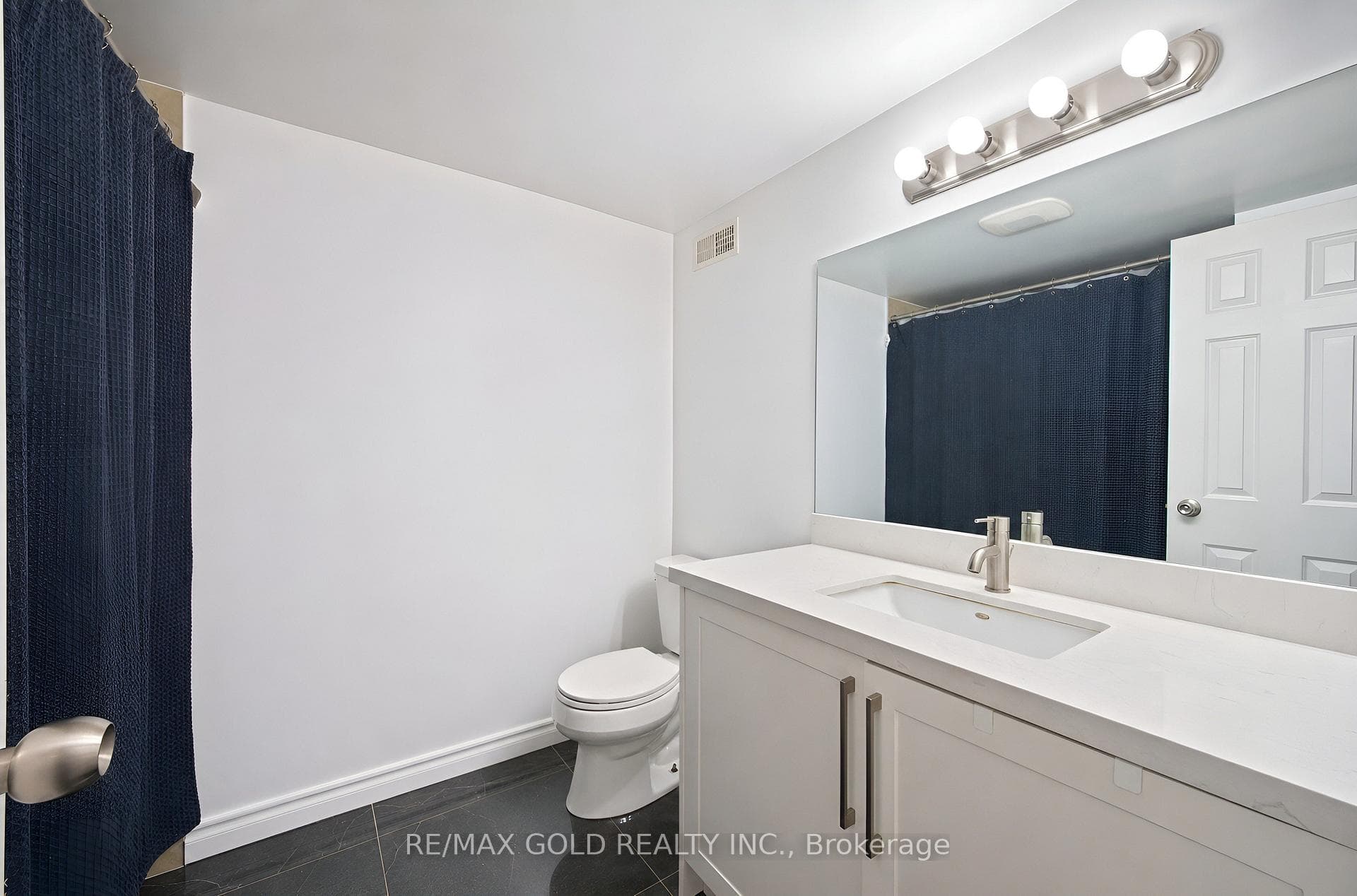87- 180 Mississauga Valley Boulevard — property photo