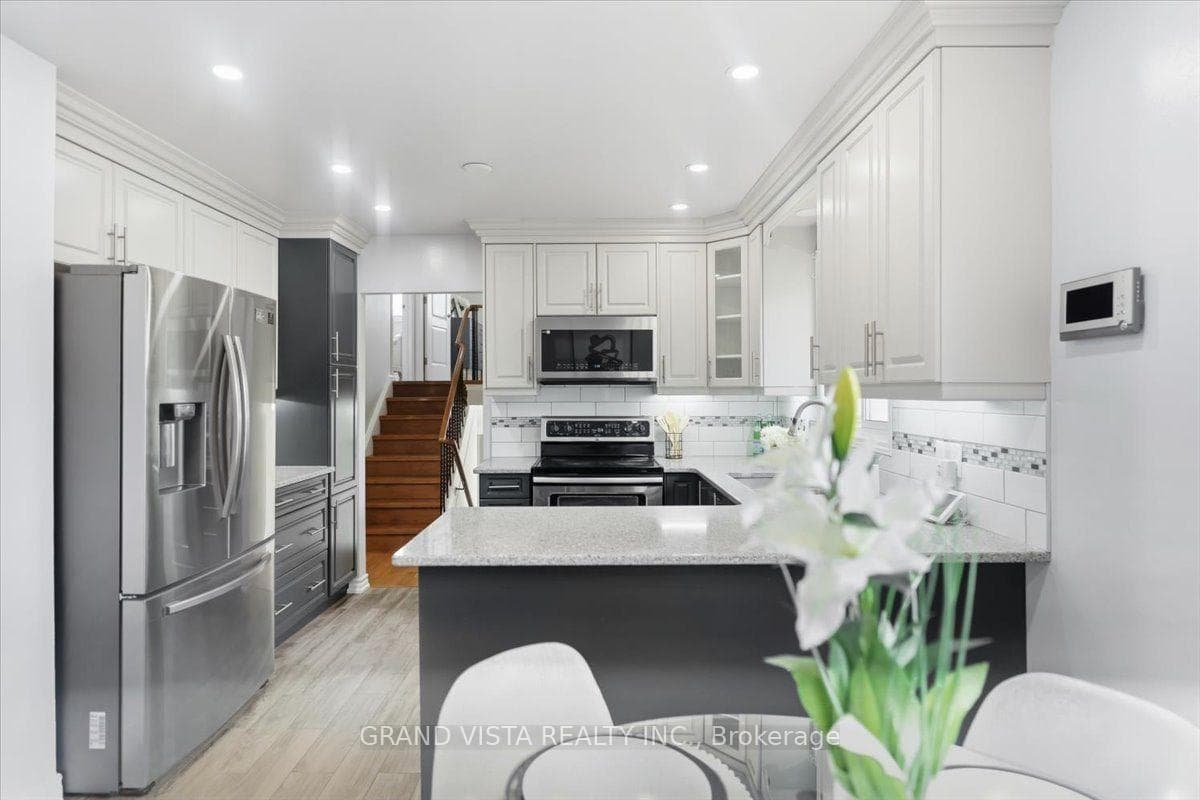 269 Timberbank Boulevard — property photo