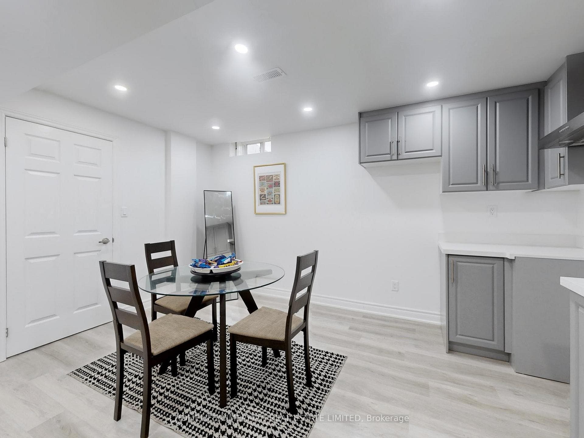 16 Morningstar Avenue — property photo