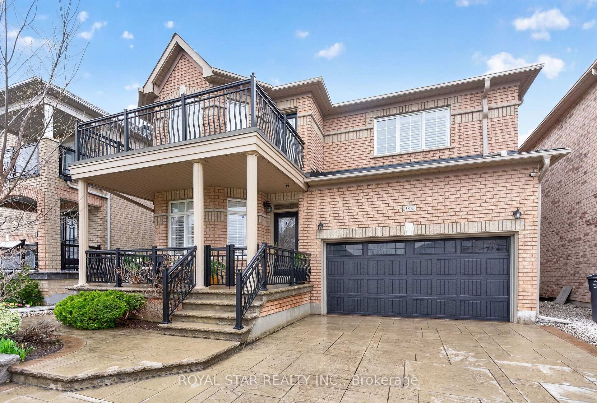 3841 Edgecliffe Run — property photo