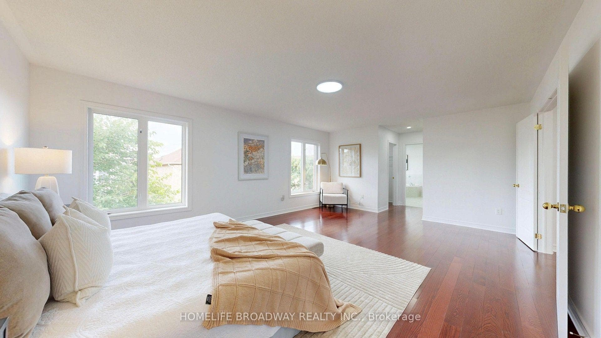 11 Melbourne Drive — property photo