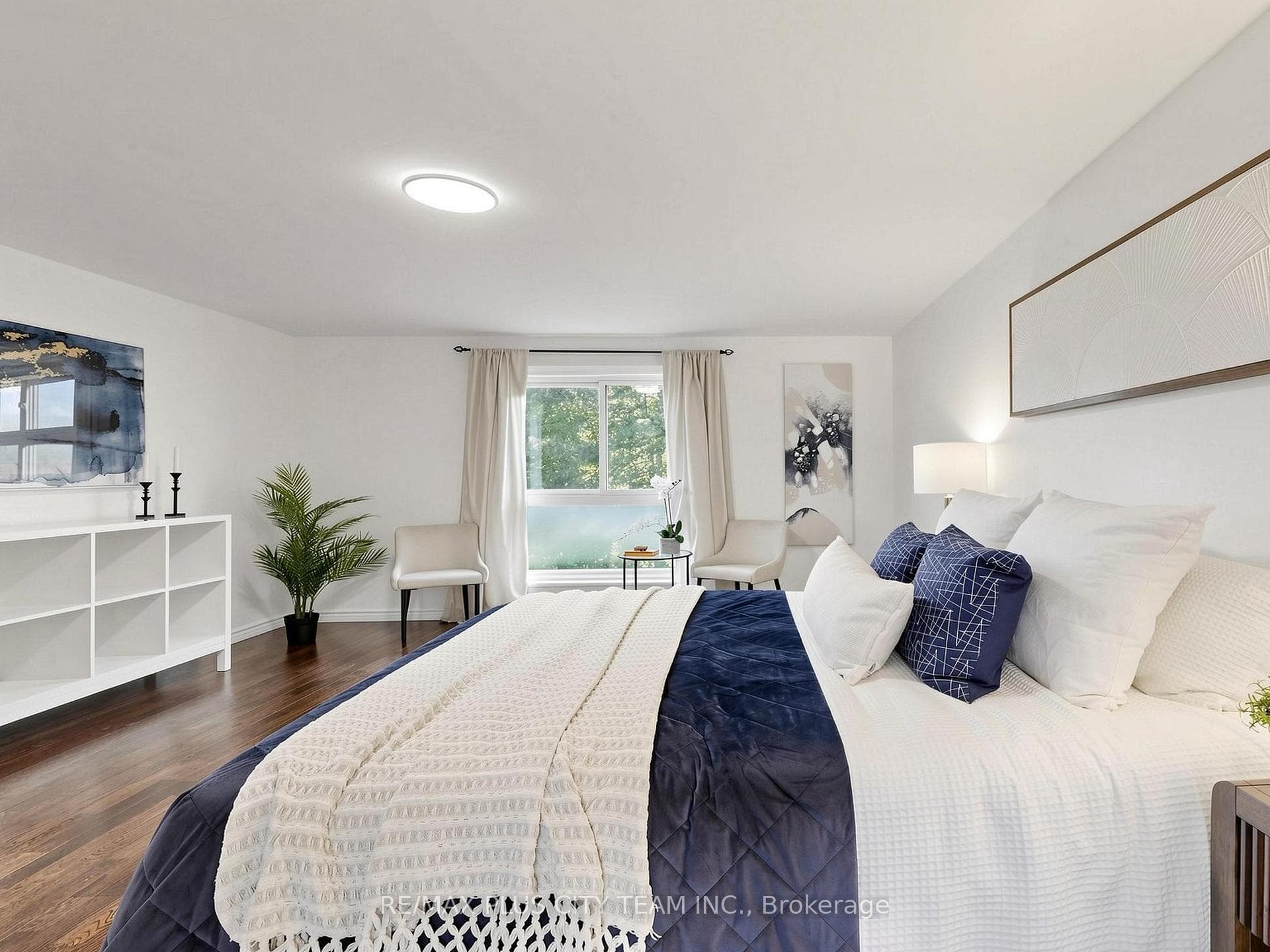 60 Tangle Briar Way — property photo
