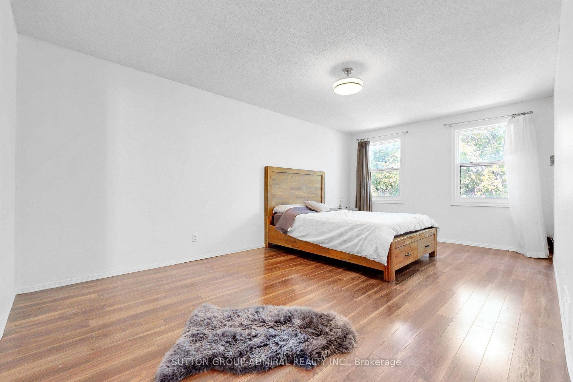 879 Peggoty Circle — property photo
