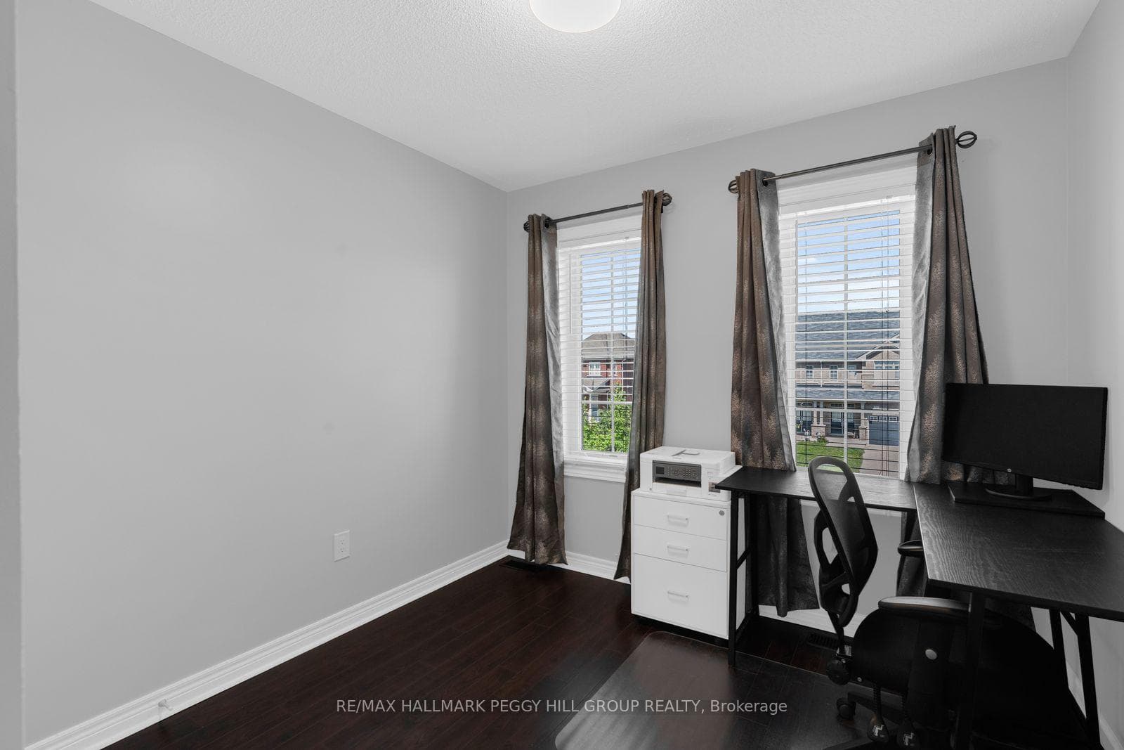 55 Forsyth Crescent — property photo