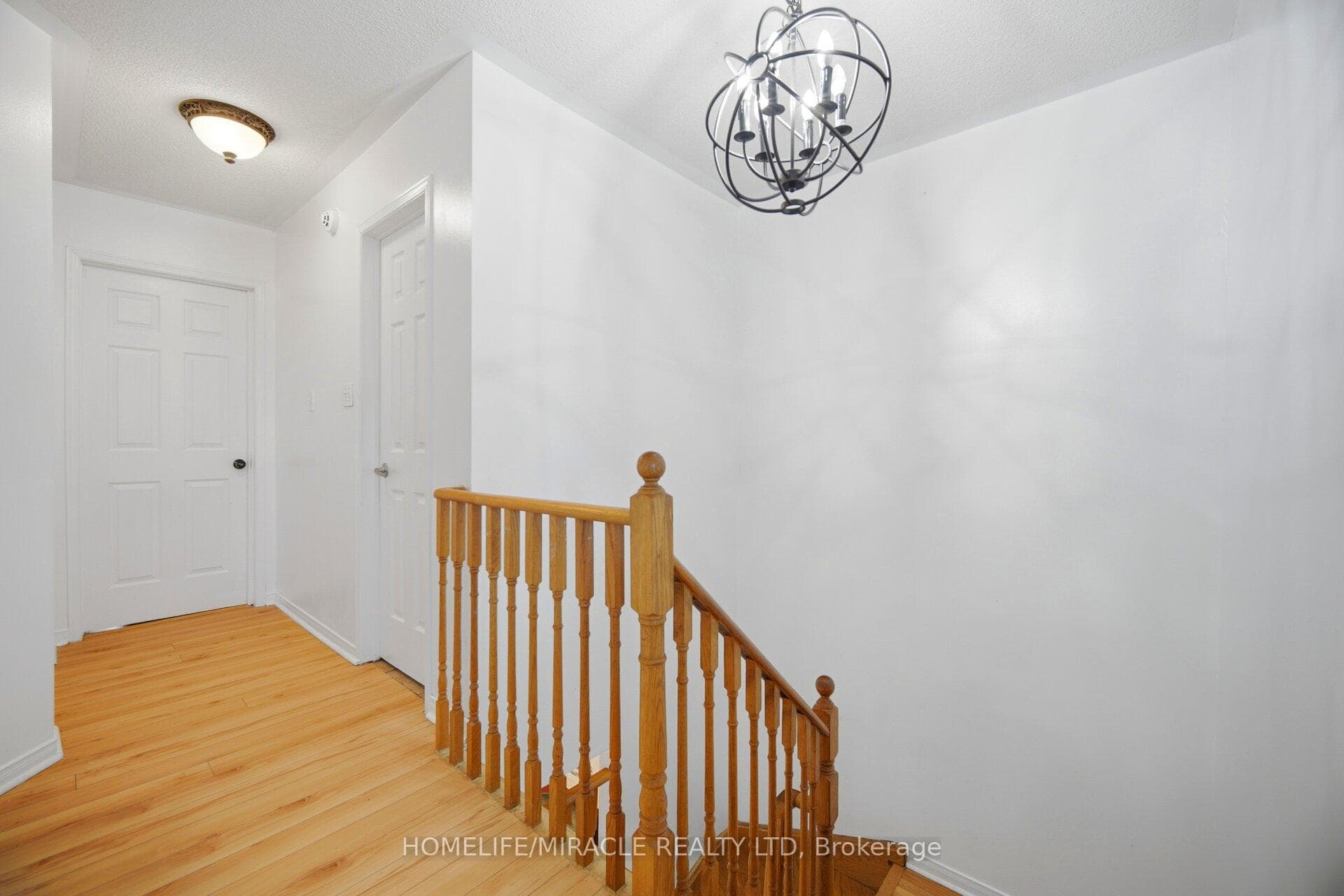 45 Ridgefield Court — property photo