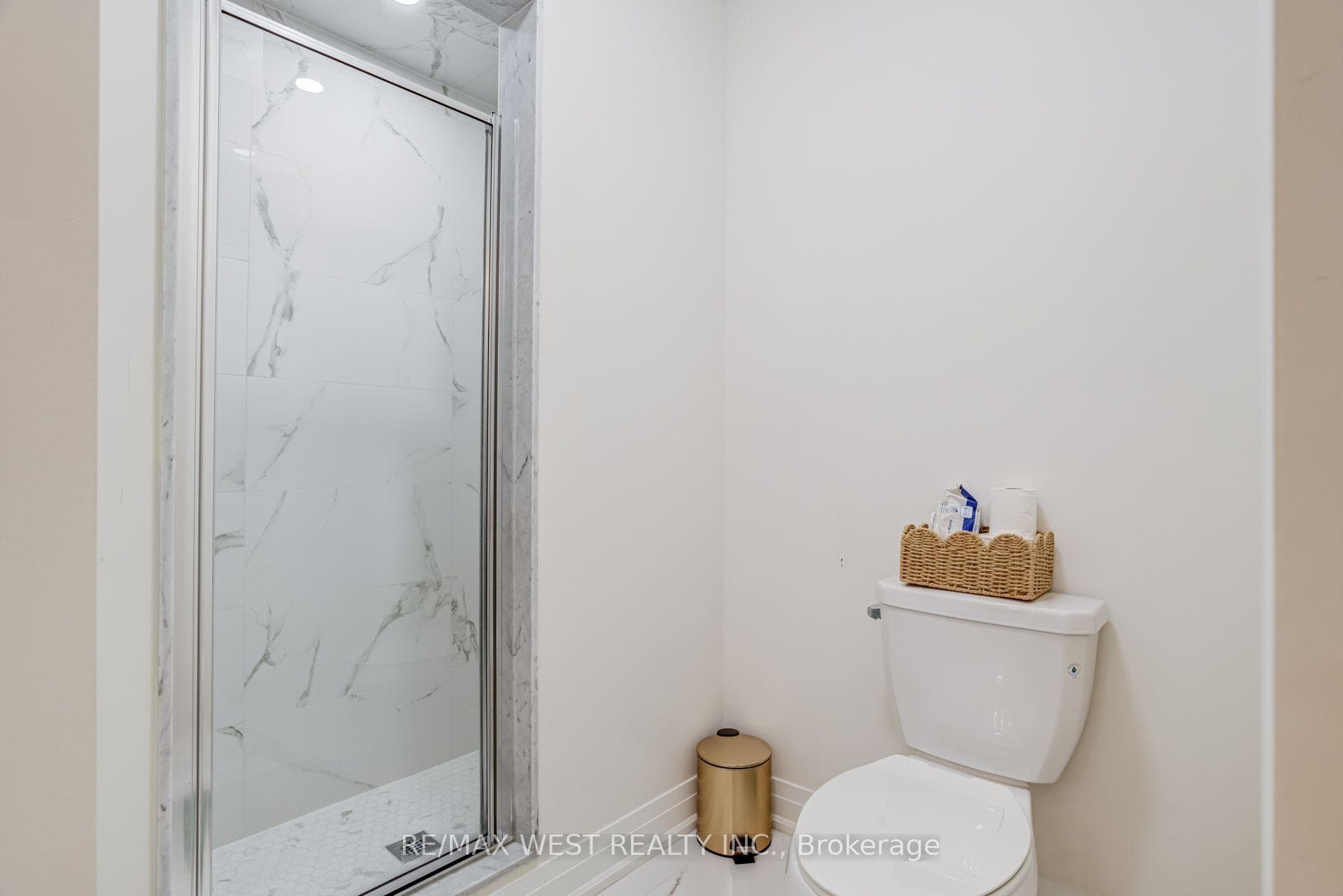 2688 Sapphire Drive — property photo