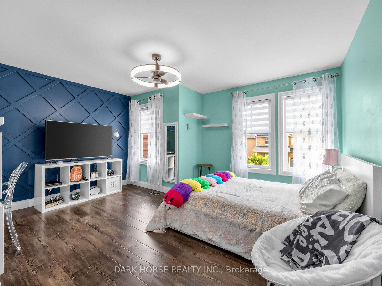 2381 New Providence Street — property photo