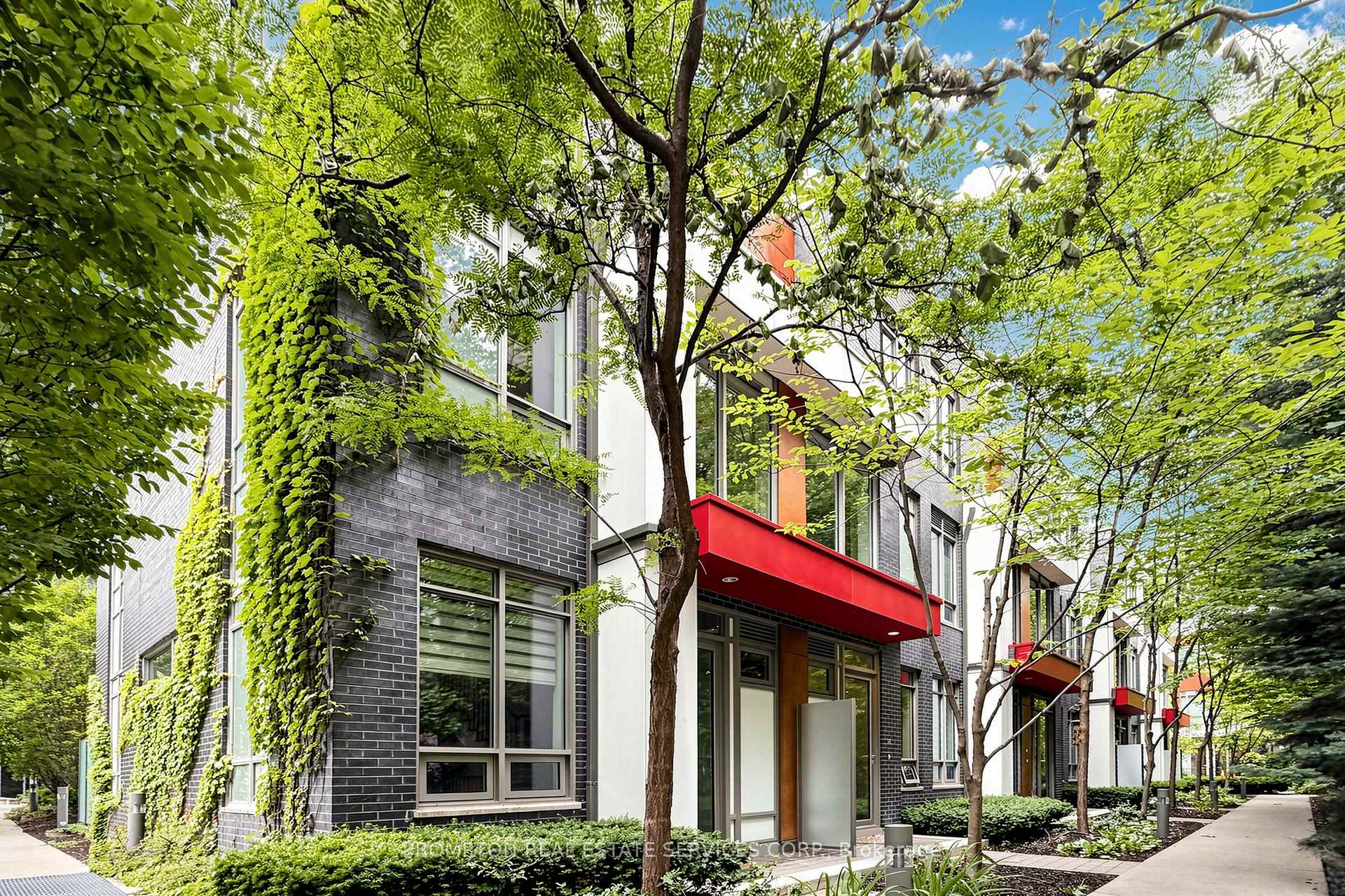Th17- 88 Sheppard Avenue — property photo