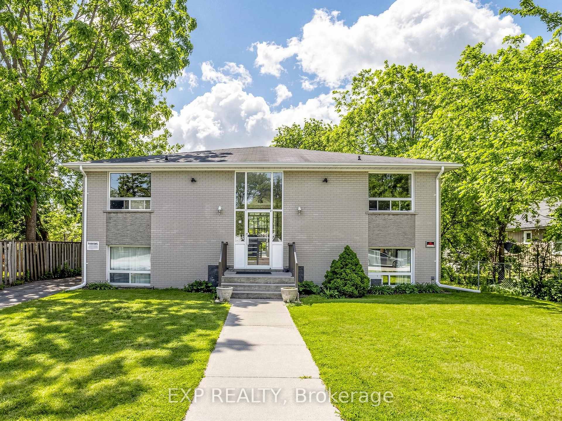 89 Donald Street — property photo