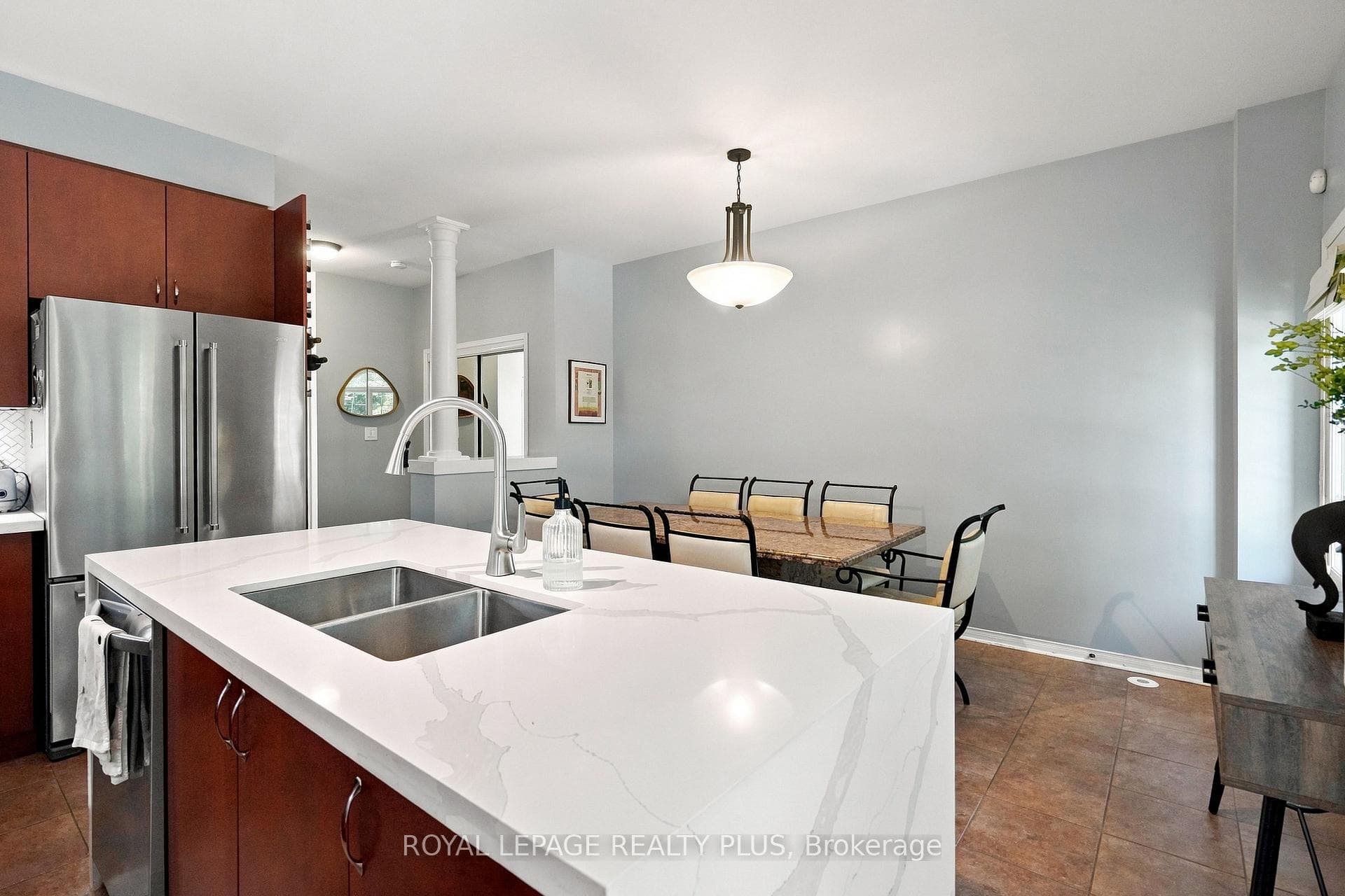 2333 Sutton Drive — property photo