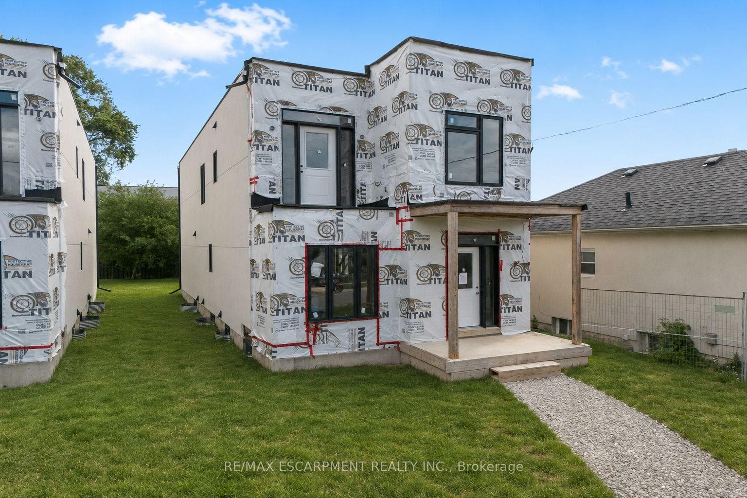 1037 Alexandra Avenue — property photo