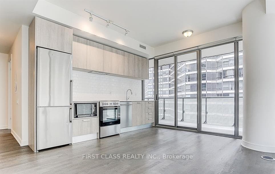 1008- 57 St Joseph Street — property photo