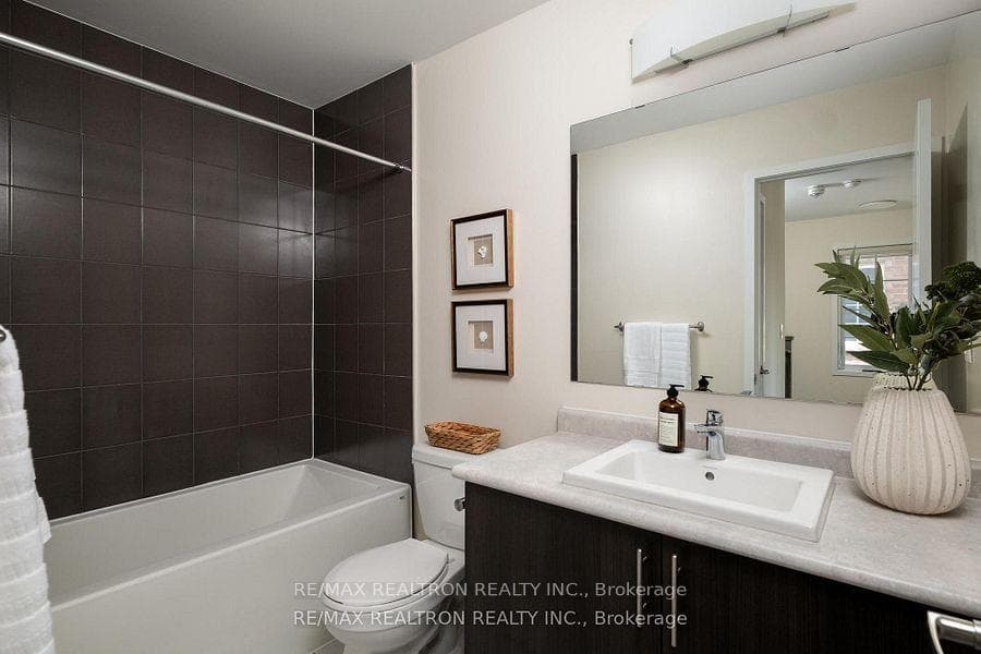 37 Torah Gate — property photo