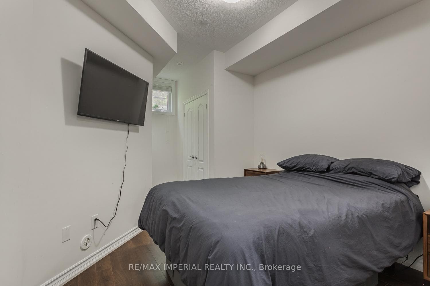 22- 39 Drewry Avenue — property photo