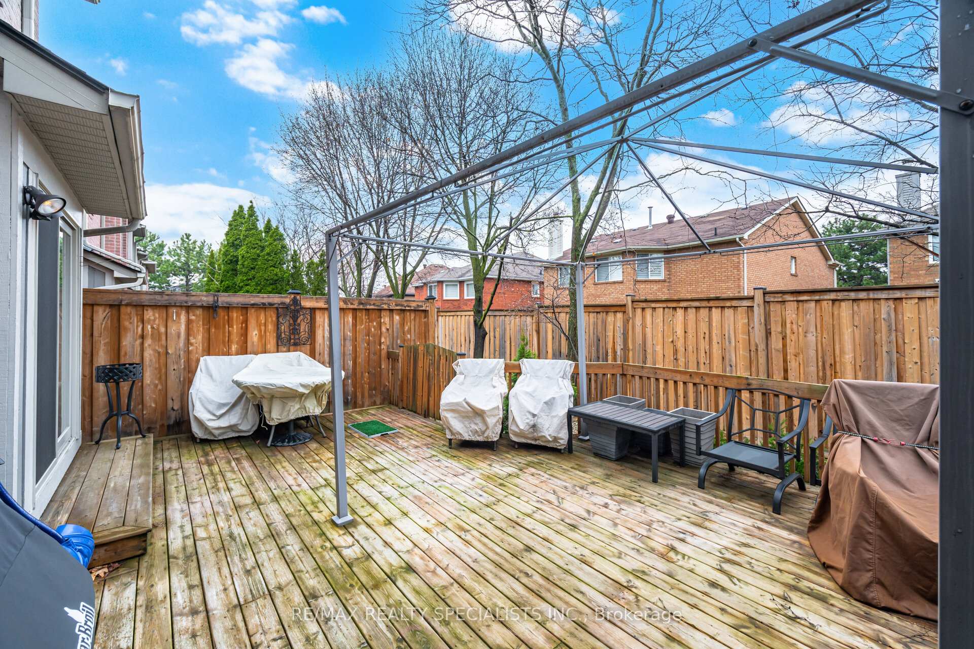 73- 5480 Glen Erin Drive — property photo