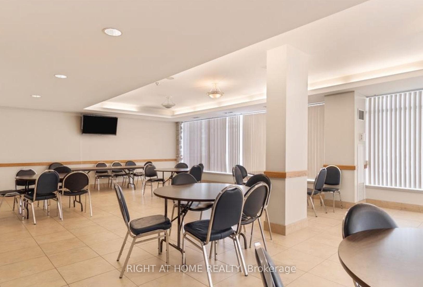 501- 2506 Rutherford Road — property photo