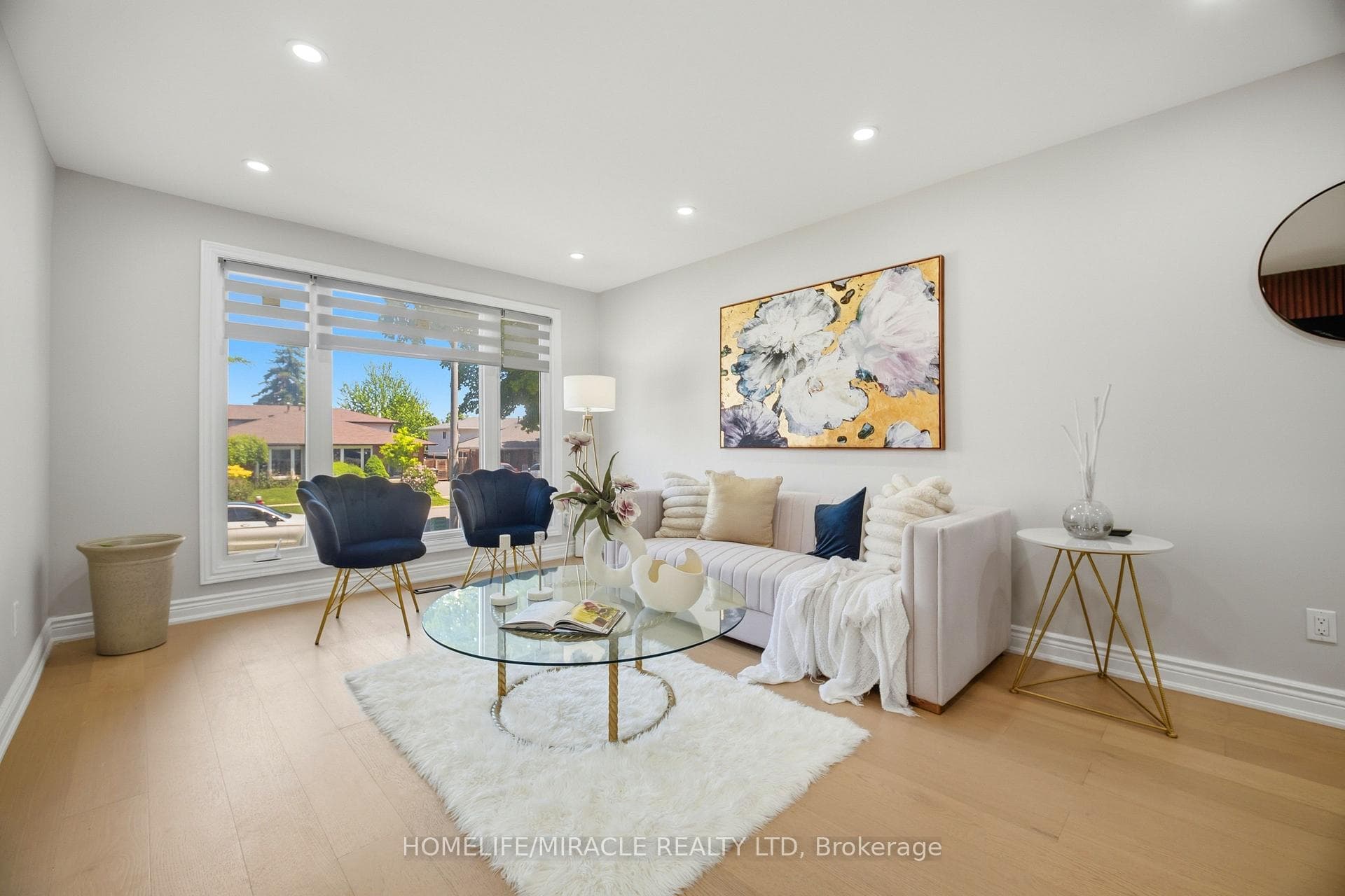 96 Bonham Boulevard — property photo