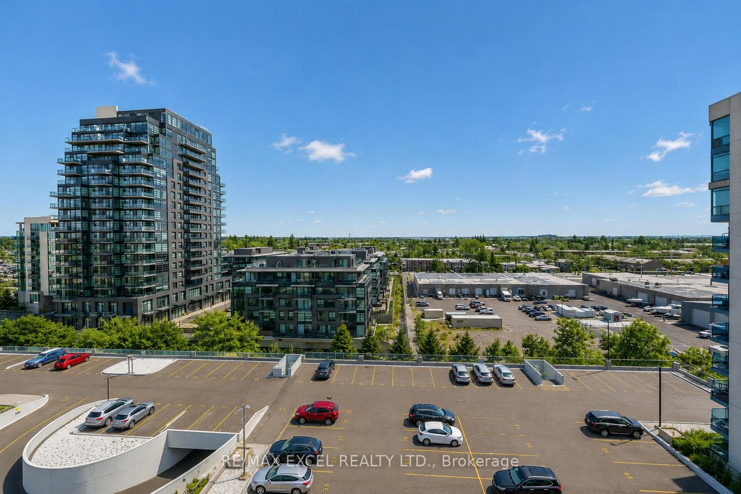 916- 340 Watson Street — property photo