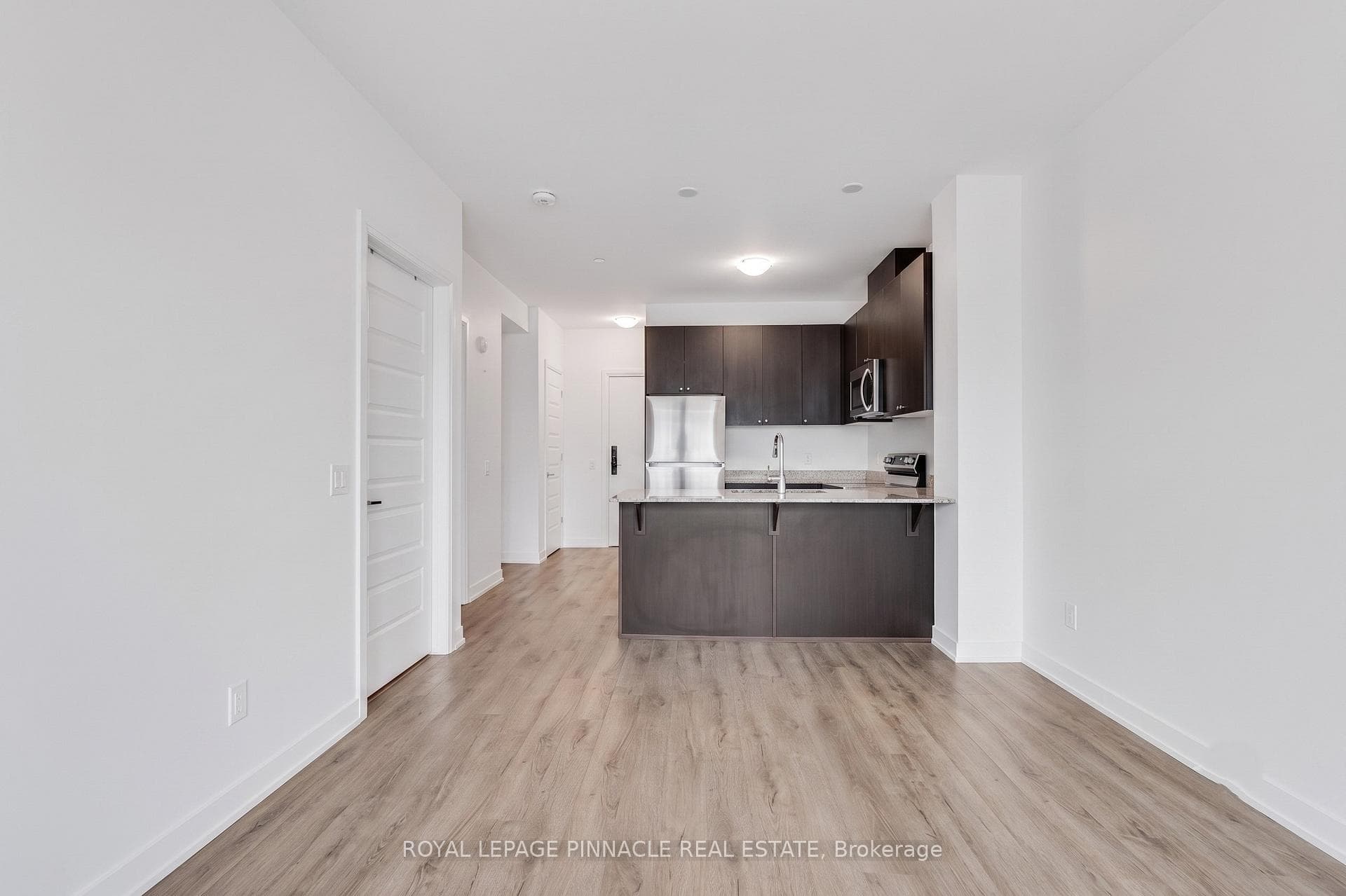 209- 460 Gordon Krantz Avenue — property photo